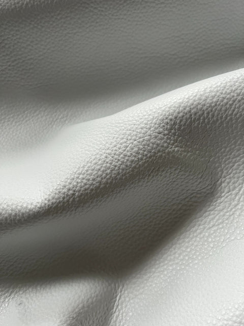 Natural Grain Chrome-Tanned Cowhide – Deer-Tanned Process, Full Aniline Finish, 1.1–1.3 mm (3 oz), ~20 Sq Ft (Also Available in 10 Sq Ft)