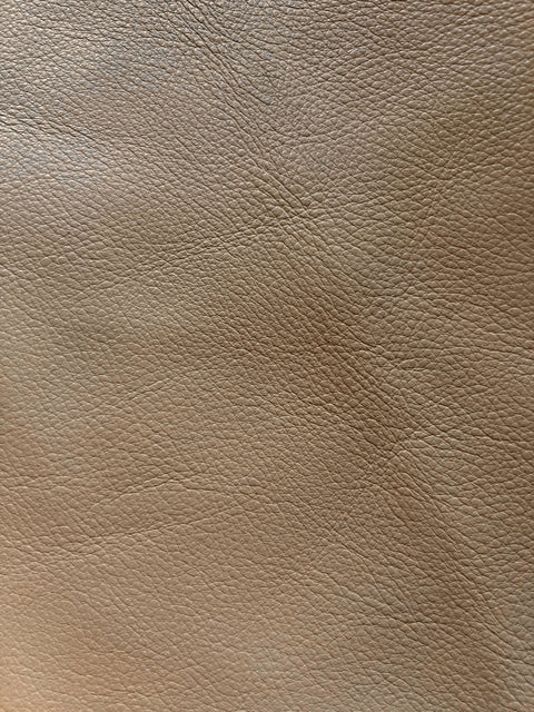 Cream White Natural Grain Chrome-Tanned Cowhide – Deer-Tanned Process, Full Aniline Finish, 1.1–1.3 mm (3 oz), ~20 Sq Ft
