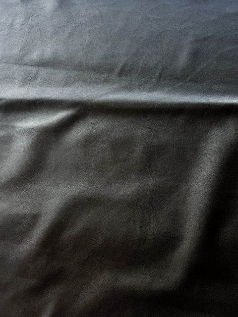 Black Garment-Weight Plongé Cowhide – Chrome-Tanned, Semi-Aniline Finish, 0.7–0.9 mm (1.75–2.25 oz), ~20 Sq Ft