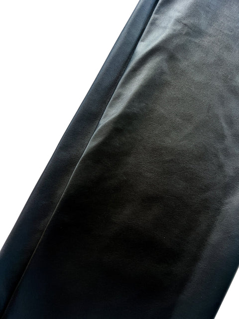 Black Garment-Weight Plongé Cowhide – Chrome-Tanned, Semi-Aniline Finish, 0.7–0.9 mm (1.75–2.25 oz), ~20 Sq Ft