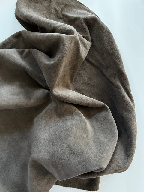 Taupe Cow Suede – Double Butt, 1.1–1.3 mm (3 oz), ~14 Sq Ft