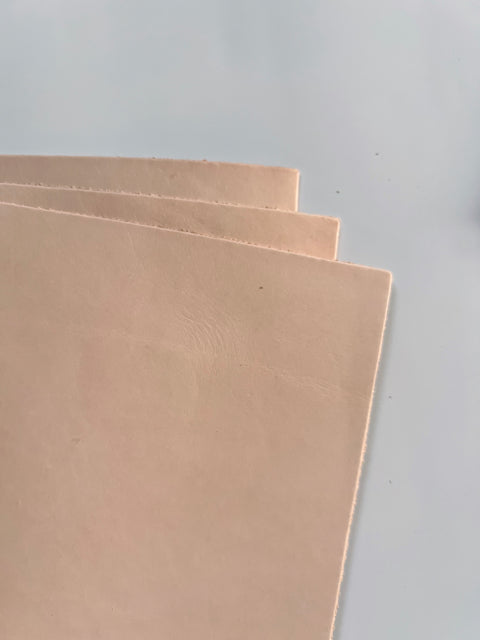 Tooling Leather - Natural Veg Tan 12'' x 12'' Pre-Cut Squares