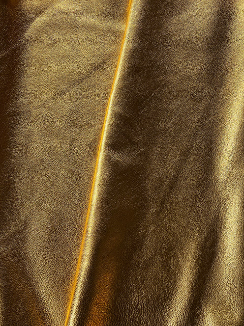 Gold Metallic Natural Grain Chrome-Tanned Cowhide – Metallic Foil Finish, 1.1–1.3 mm (3 oz), ~20 Sq Ft