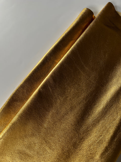 Gold Metallic Natural Grain Chrome-Tanned Cowhide – Metallic Foil Finish, 1.1–1.3 mm (3 oz), ~20 Sq Ft
