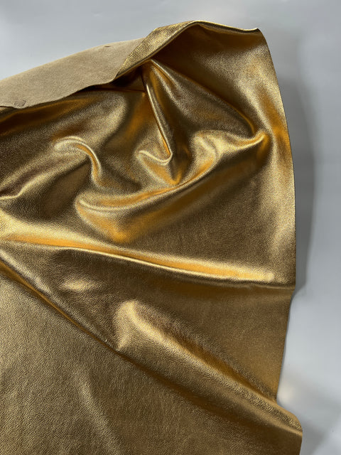 Gold Metallic Natural Grain Chrome-Tanned Cowhide – Metallic Foil Finish, 1.1–1.3 mm (3 oz), ~20 Sq Ft