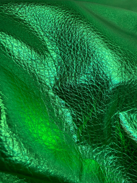 Emerald Green Metallic Natural Grain Chrome-Tanned Cowhide – Metallic Foil Finish, 1.1–1.3 mm (3 oz), ~20 Sq Ft