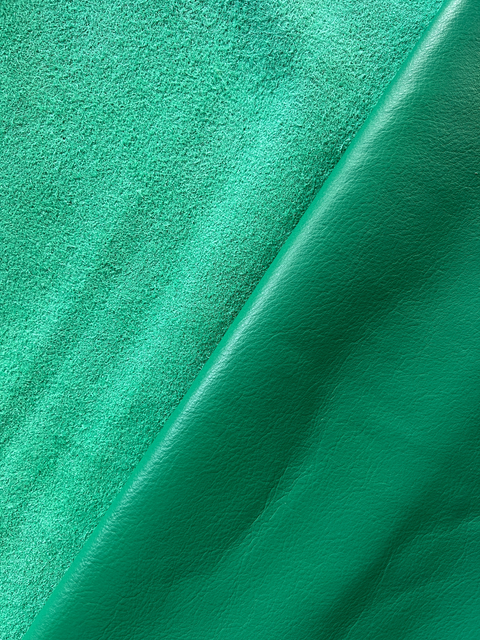Kelly Green Natural Grain Chrome-Tanned Cowhide – Deer-Tanned Process, Full Aniline Finish, 1.1–1.3 mm (3 oz), ~20 Sq Ft