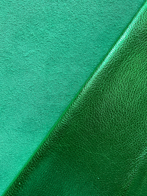 Emerald Green Metallic Natural Grain Chrome-Tanned Cowhide – Metallic Foil Finish, 1.1–1.3 mm (3 oz), ~20 Sq Ft