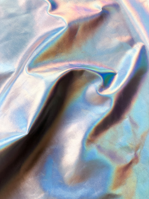 Silver Iridescent Smooth Metallic Cowhide – Foil Finish, 1.1–1.3 mm (3 oz), ~20 Sq Ft