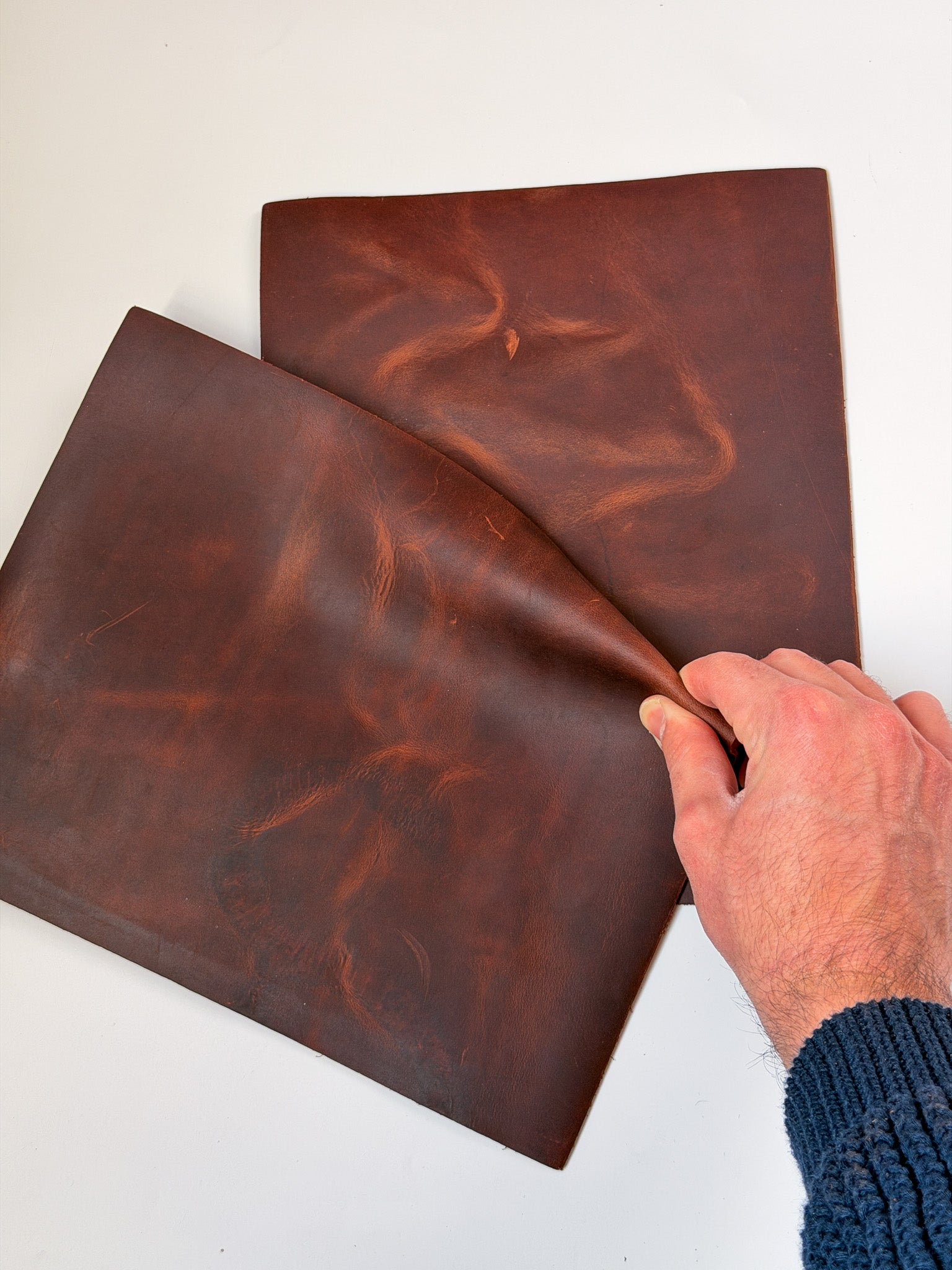 【美品】AKM SHRINK MAT OIL COW LEATHER AKM SHRINK LEATHER collection | HardiVague information