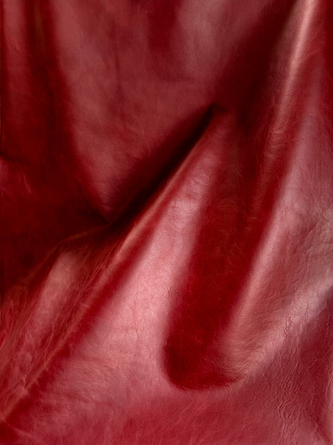 Red Pull Up Cowhide – Semi Veg-Tanned, Top Grain, Wax/Oil Finish, 1.1–1.3 mm (3 oz), ~20 Sq Ft