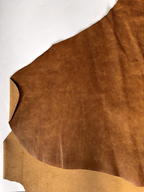 Honey Antique Distressed Cowhide – Chrome-Tanned Automotive and Furniture Upholstery Leather, Waxed Protective Finish, Top Grain, 1.2–1.4 mm (~3/4 oz), ~50 Sq Ft Whole Hide