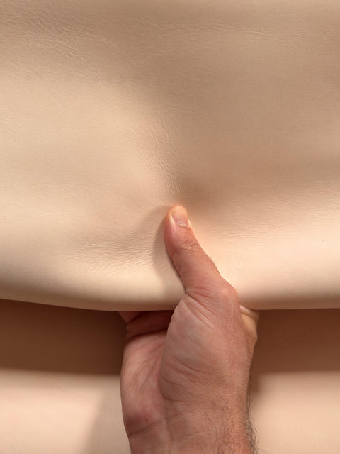 Natural Veg-Tanned Tooling Cowhide Leather - Undyed & Firm Temper, 1.2–1.6mm (3/4 oz) or 2.0–2.4mm (5/6 oz), 8.5'' × 11''